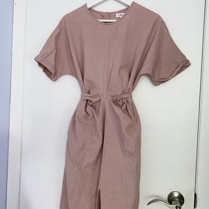 Boutique 1861 ‘La petite garçonne’ Pink Linen Wrap Dress